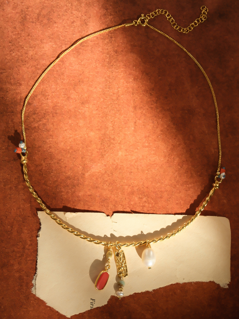 Solaria Burgu Choker